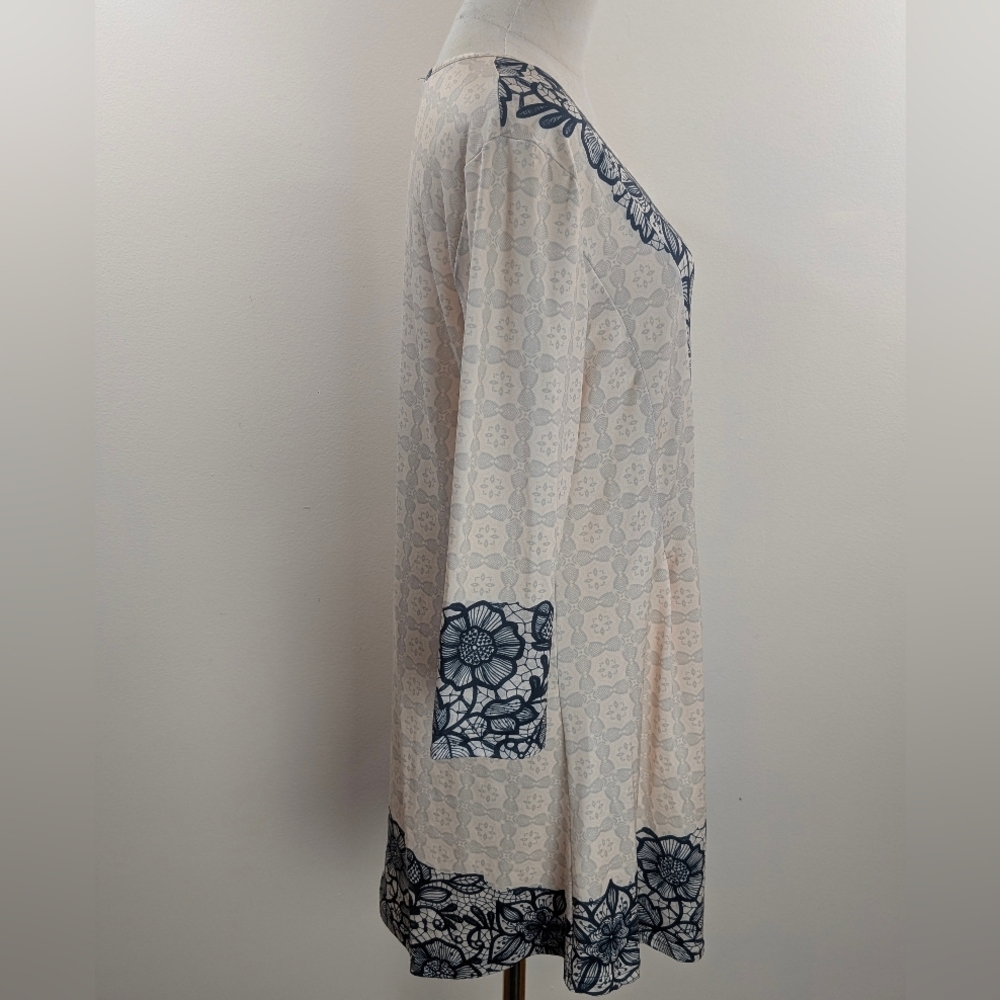 Lily by Firmiana Women's Size Medium Elegant Cream & Black Floral Tunic - Picture 5 of 11